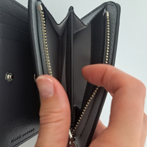 Marc Jacobs Utility Snapshot Mini Compact Leather Wallet Grey - Picture 12 of 14